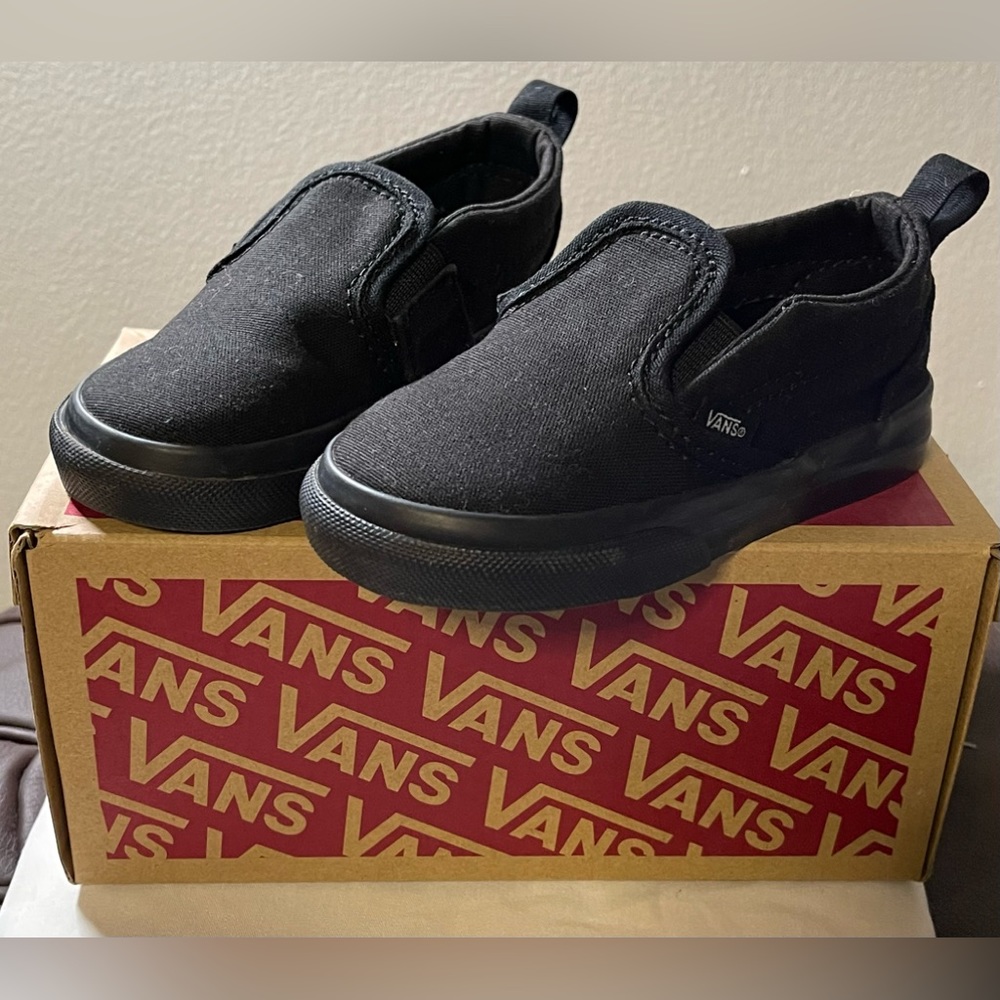 Vans Size (7) Gently used worn 1 time